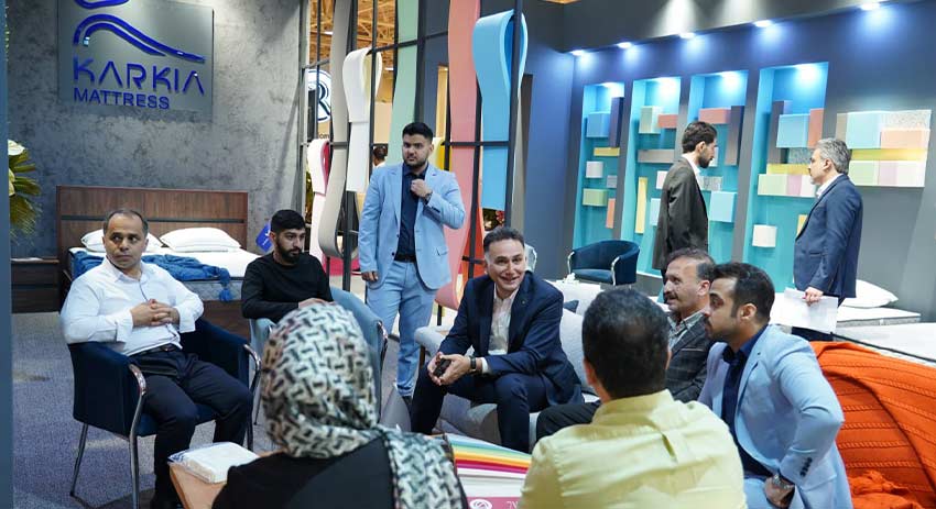 حضور کارکیا در نمایشگاه